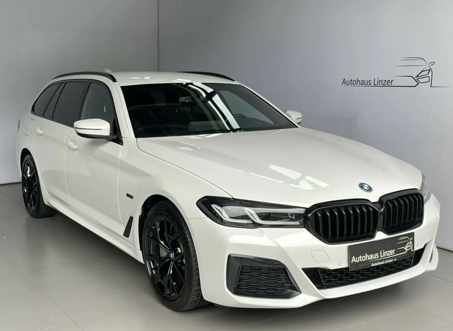 BMW 530 e MSport *LED*HuD*Sportsitz*AmbientB*DAB*Kamera Weiß - 1