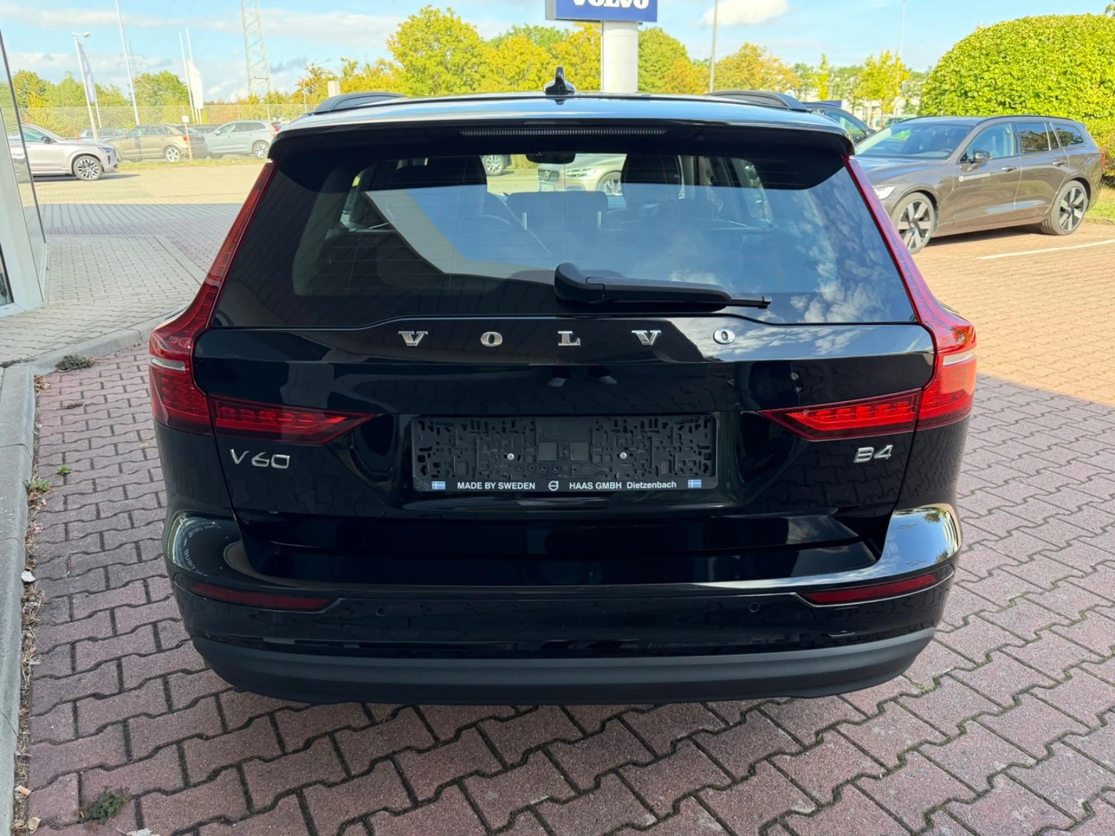 Volvo V60 B4 D Auto Core — photo 5