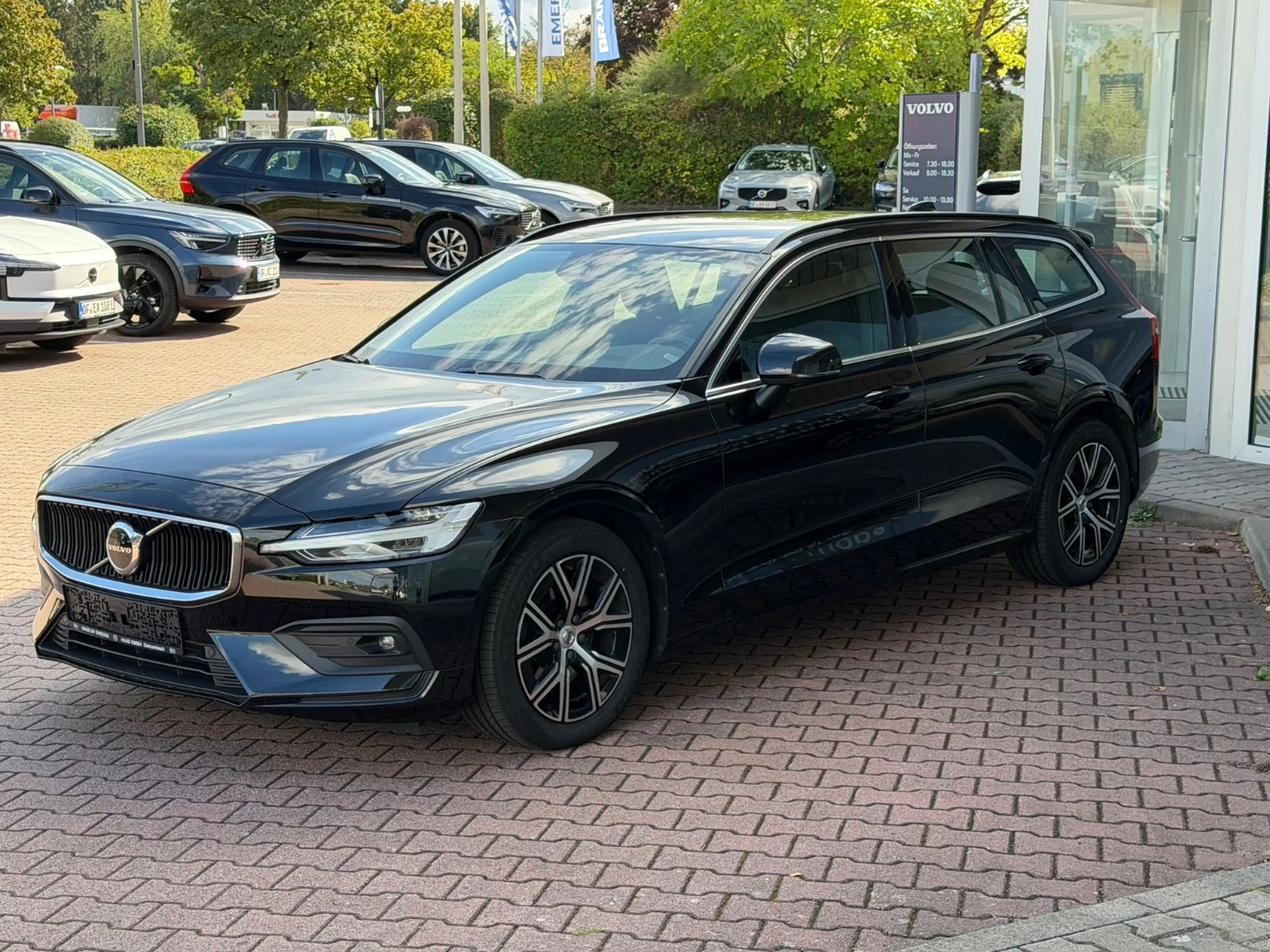 Volvo V60 B4 D Auto Core — photo 4