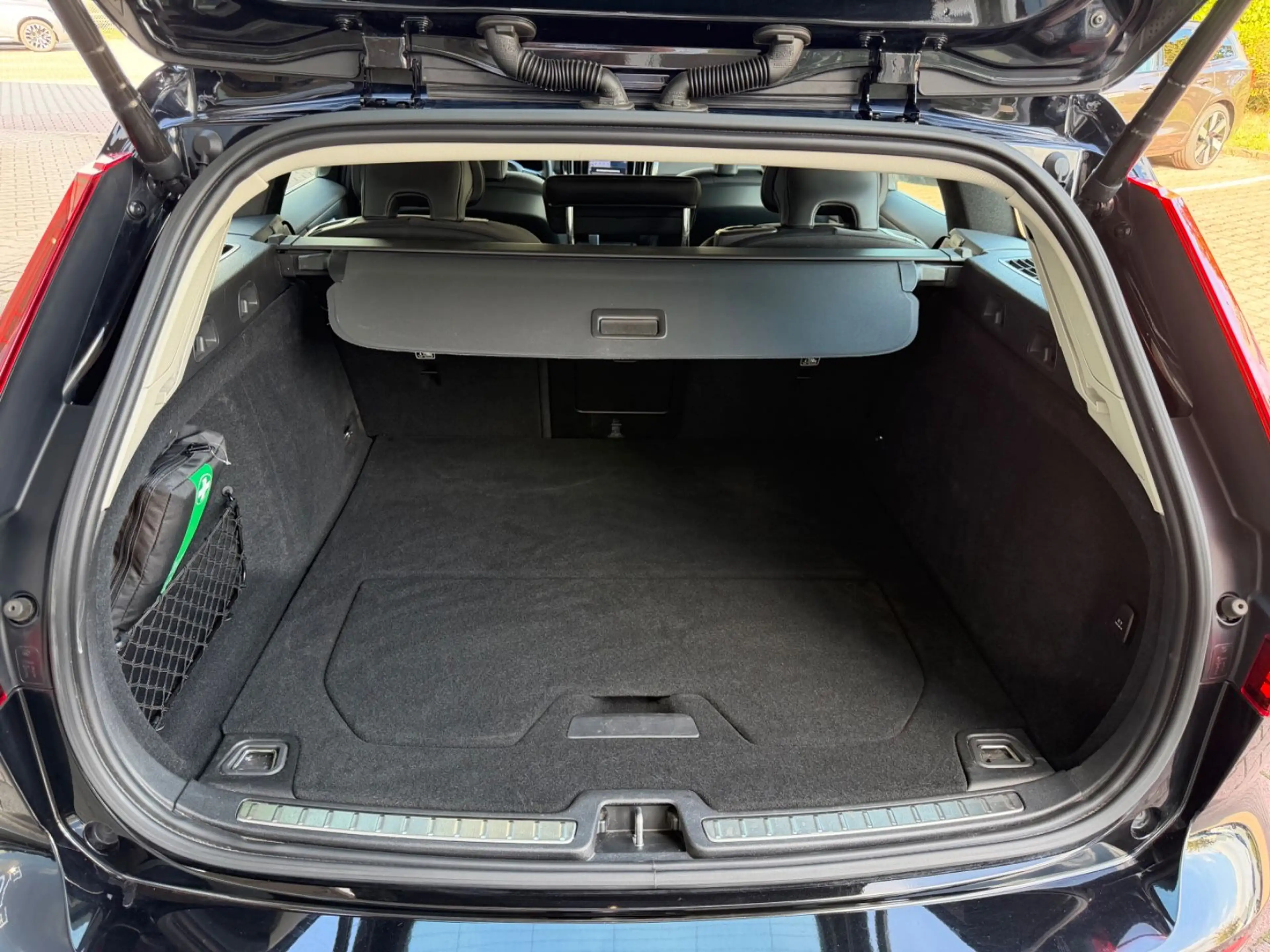 Volvo V60 B4 D Auto Core — photo 13