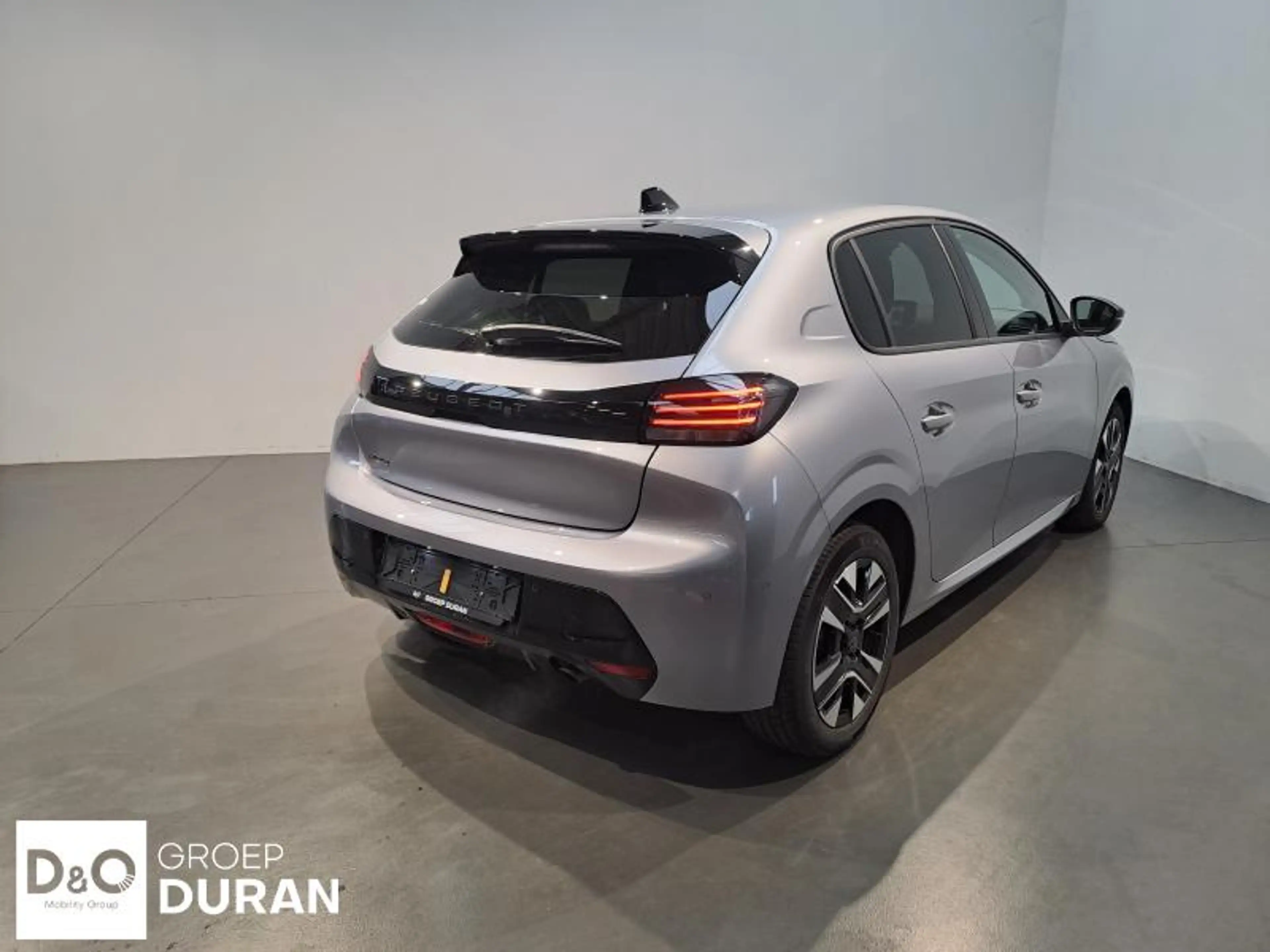 Peugeot 208 Allure 1.2 Turbo Man.6 — photo 6