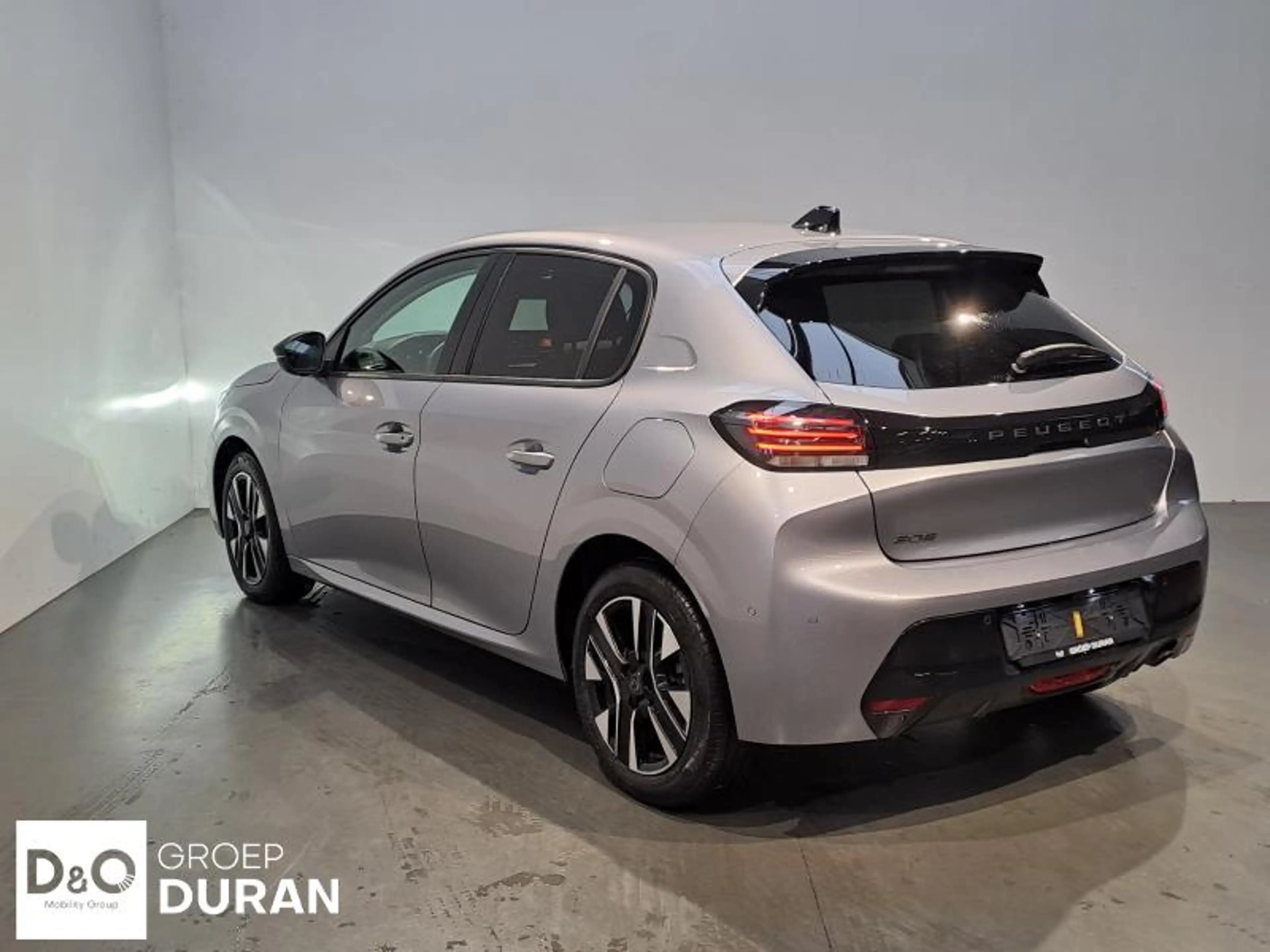 Peugeot 208 Allure 1.2 Turbo Man.6 — photo 3