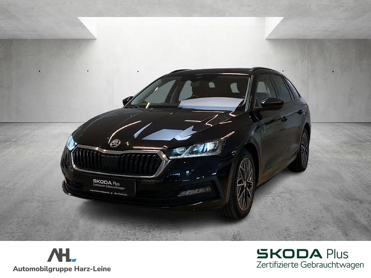 Skoda Octavia Combi 2.0 TDI Ambition DSG Leder Navi LED Noir - 1