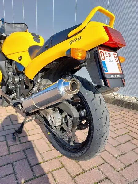 Triumph Daytona 900 - foto 7