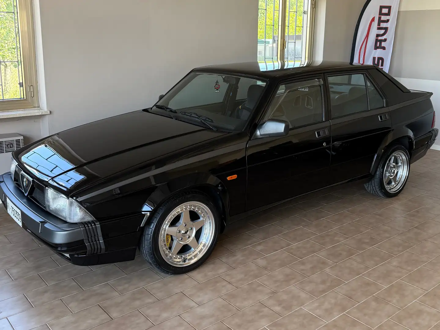 Alfa Romeo 75 75 1.8t America Negru - 2