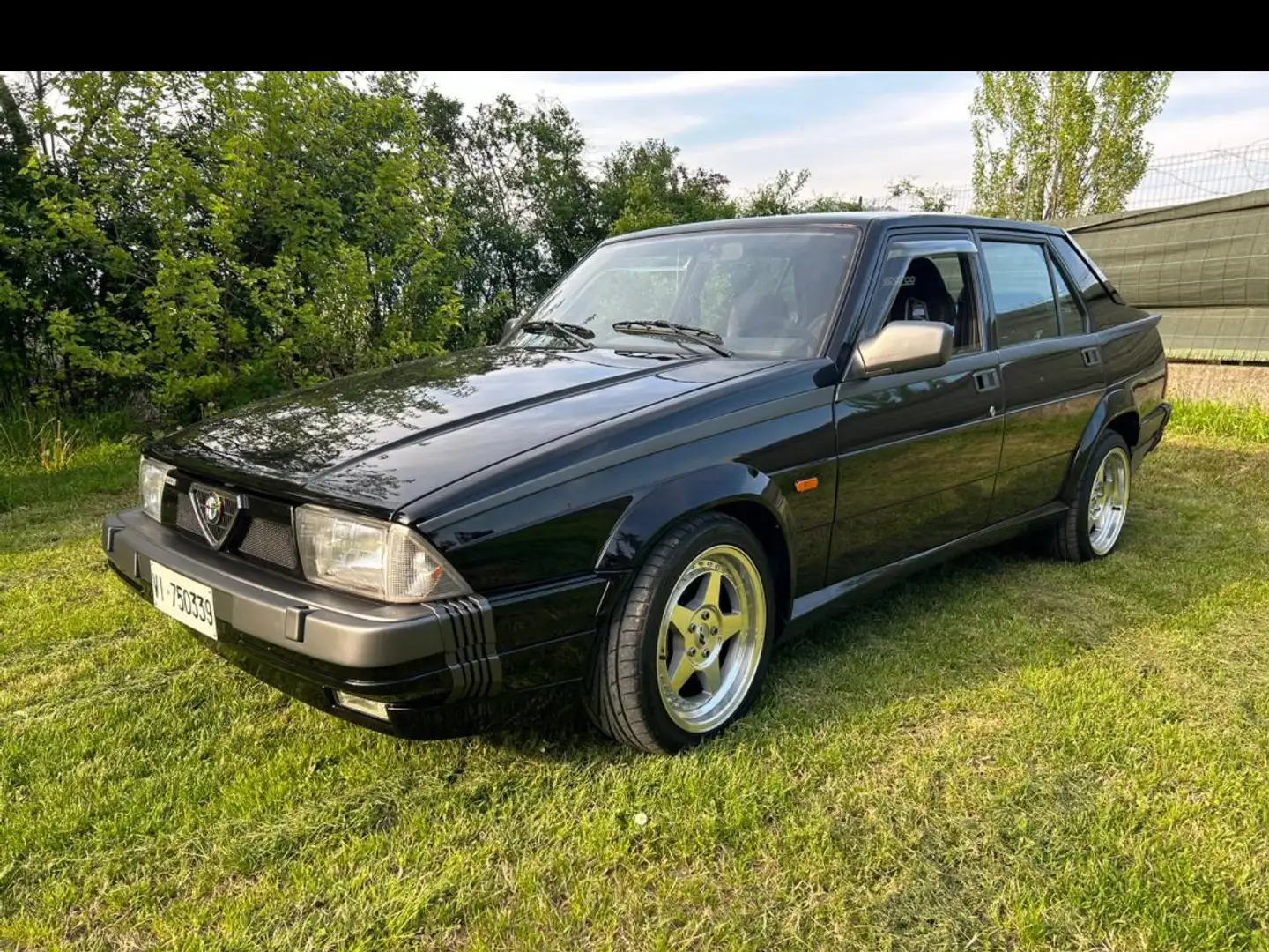 Alfa Romeo 75 75 1.8t America Negru - 1