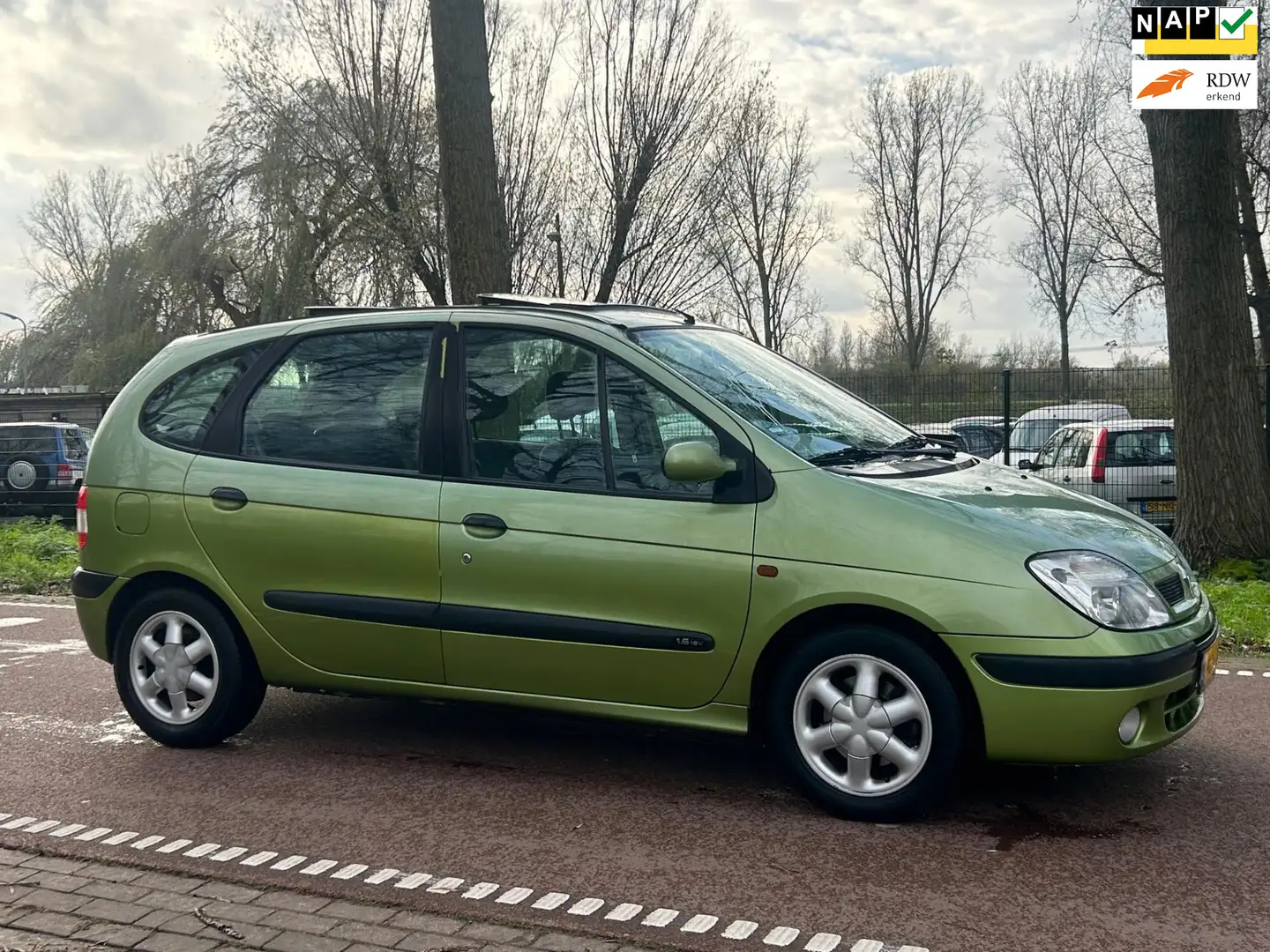 Renault Scenic 1.6-16V Dynamique AUTOMAAT!AIRCO!SCHUIFDAK!KOOPJE! Vert - 1