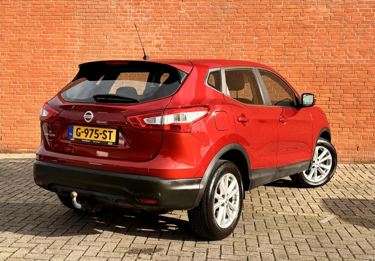 Nissan Qashqai 1.2 Acenta|TREKHAAK|CAMERA|LANE ASSIST|NAVI Rood - 2