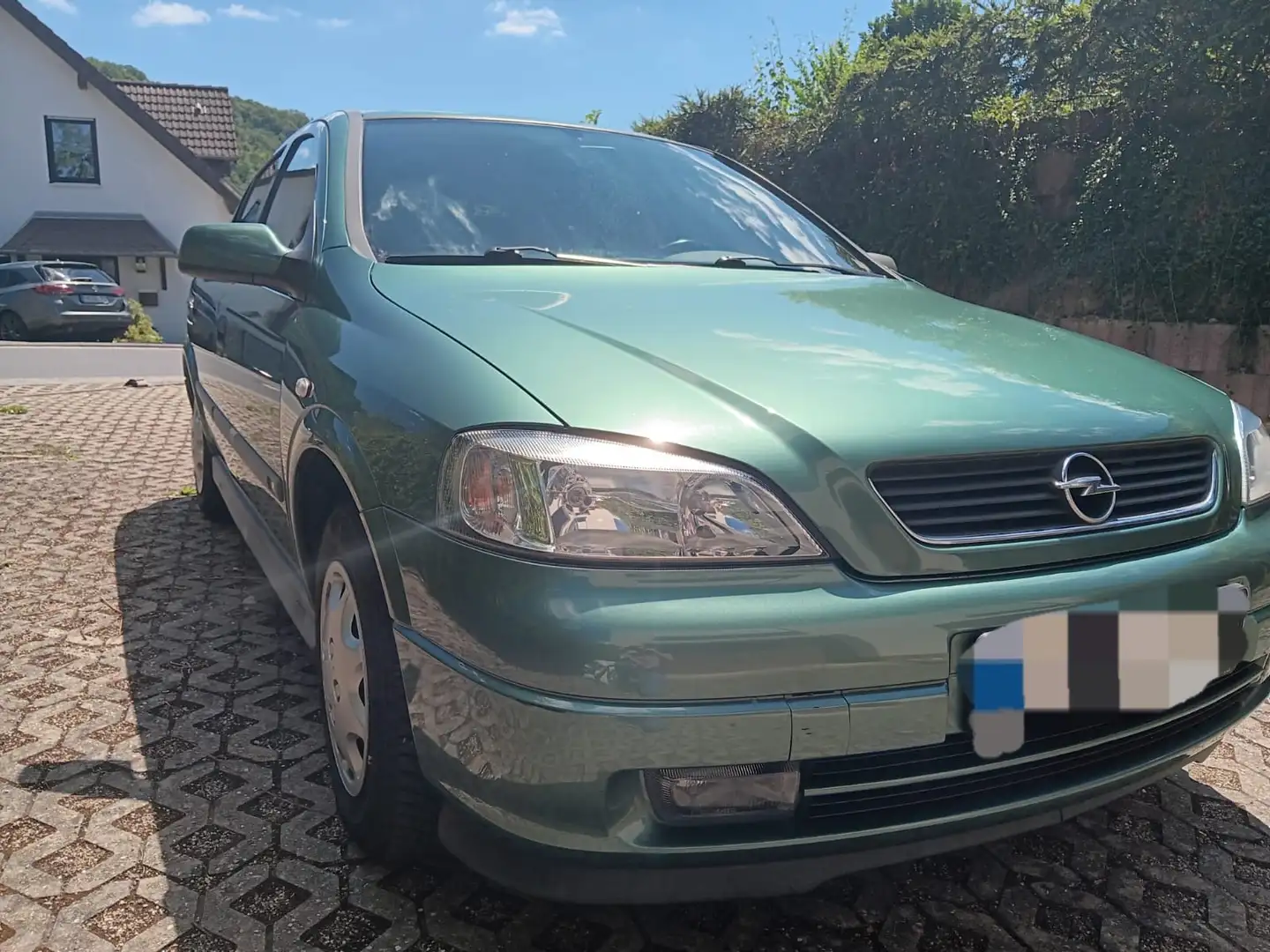 Opel Astra Astra 1.6 Elegance Grün - 1