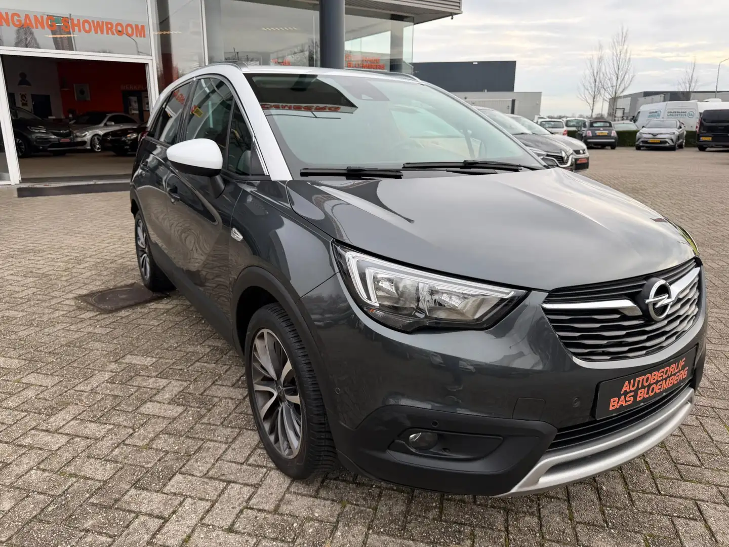 Opel Crossland X 1.2 Turbo Innovation, navi, apple carplay, trekhaa Grijs - 2