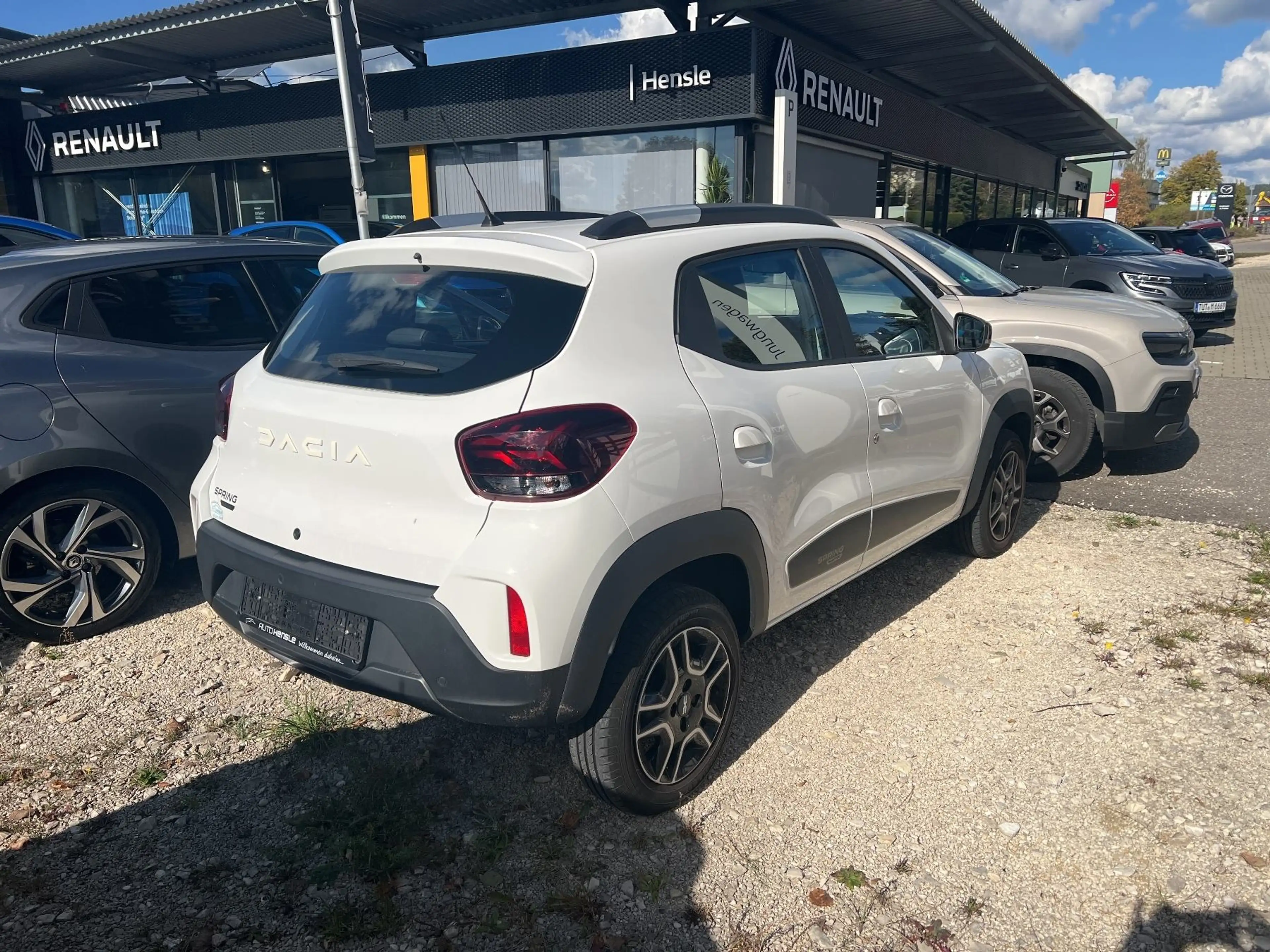 Dacia Spring Electric 45 Essential Batterie 90 % CCS R-Kamera — photo 3