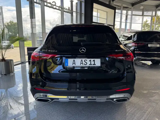 Mercedes-Benz GLC view 5