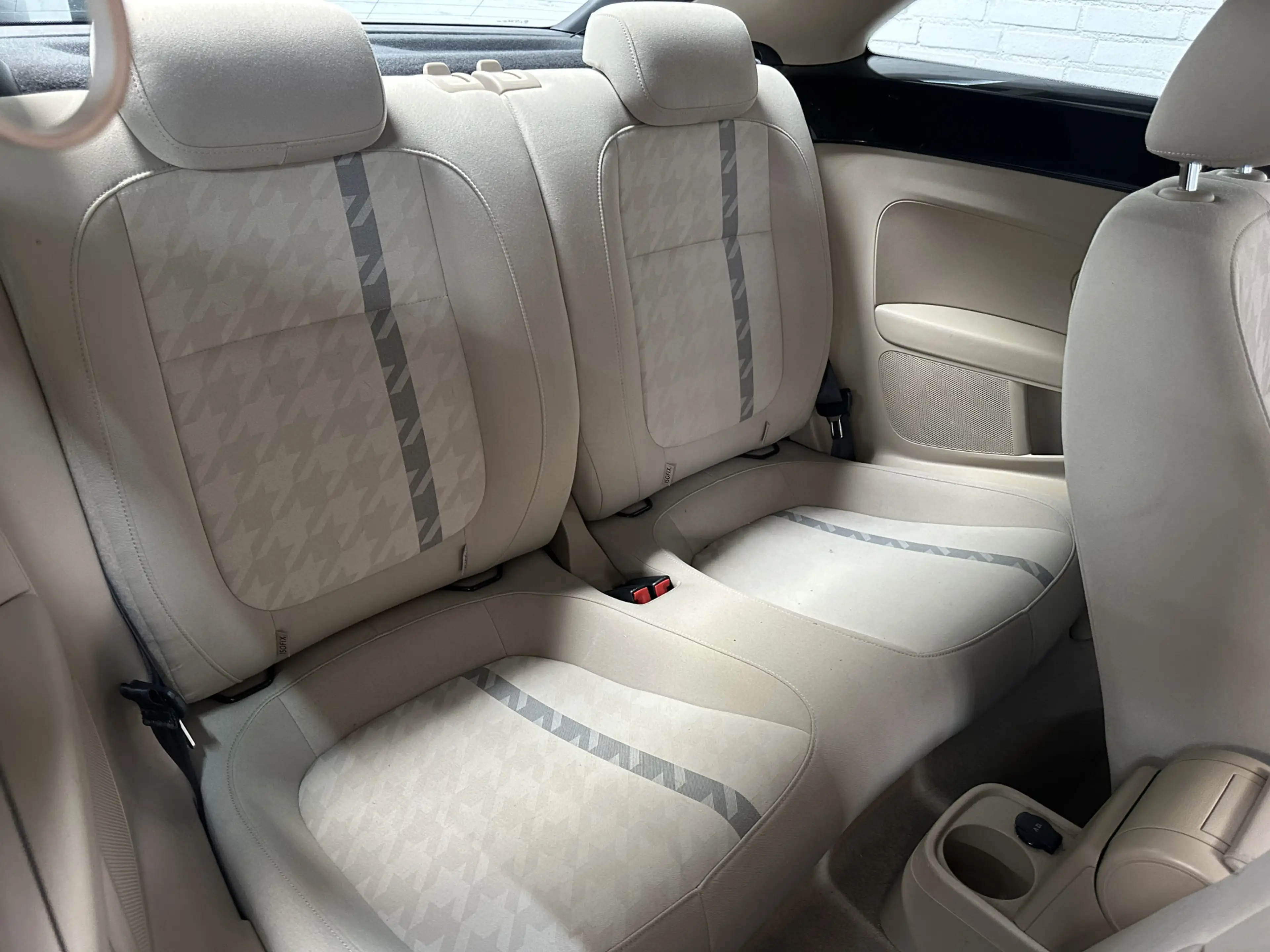 Volkswagen Beetle 1.2 TSI Design BlueMotion CLIMA / CRUISE / NAVI / — photo 14