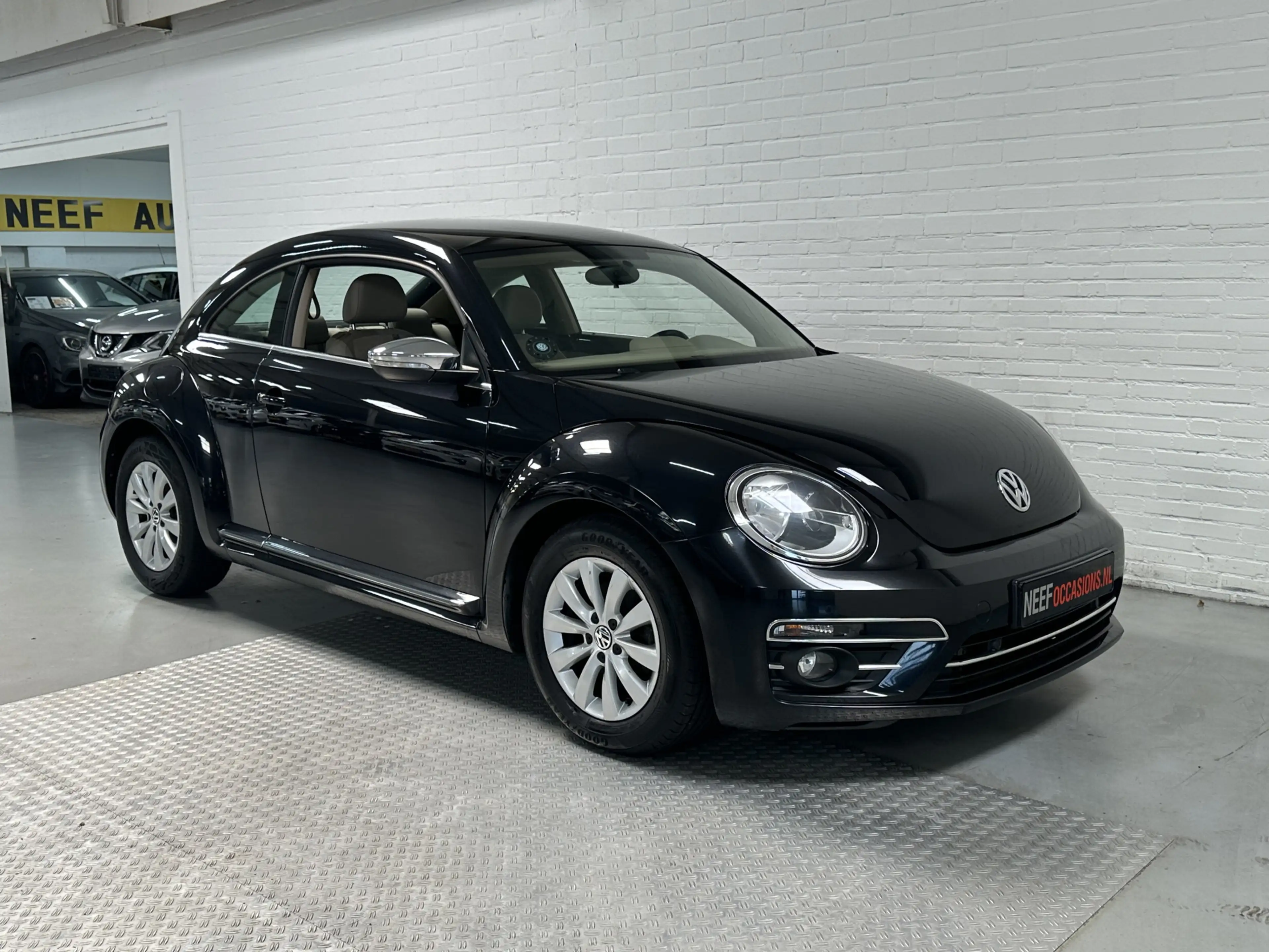 Volkswagen Beetle 1.2 TSI Design BlueMotion CLIMA / CRUISE / NAVI / — photo 2