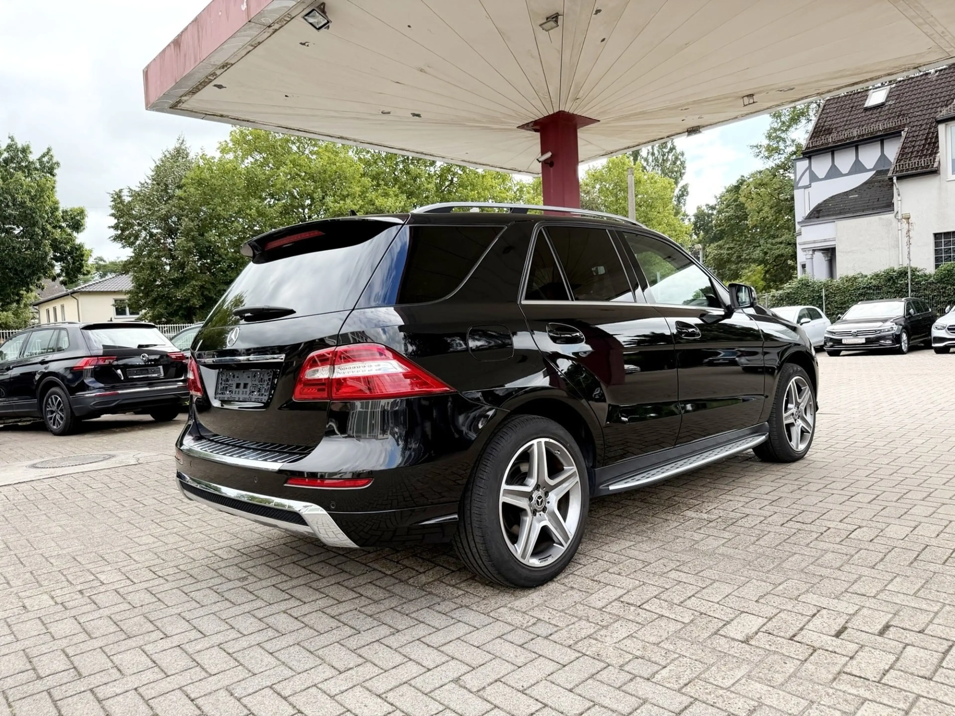 Mercedes-Benz ML 350 CDI AMG LINE/COMAND/SSD/KAMERA/LEDER — photo 4