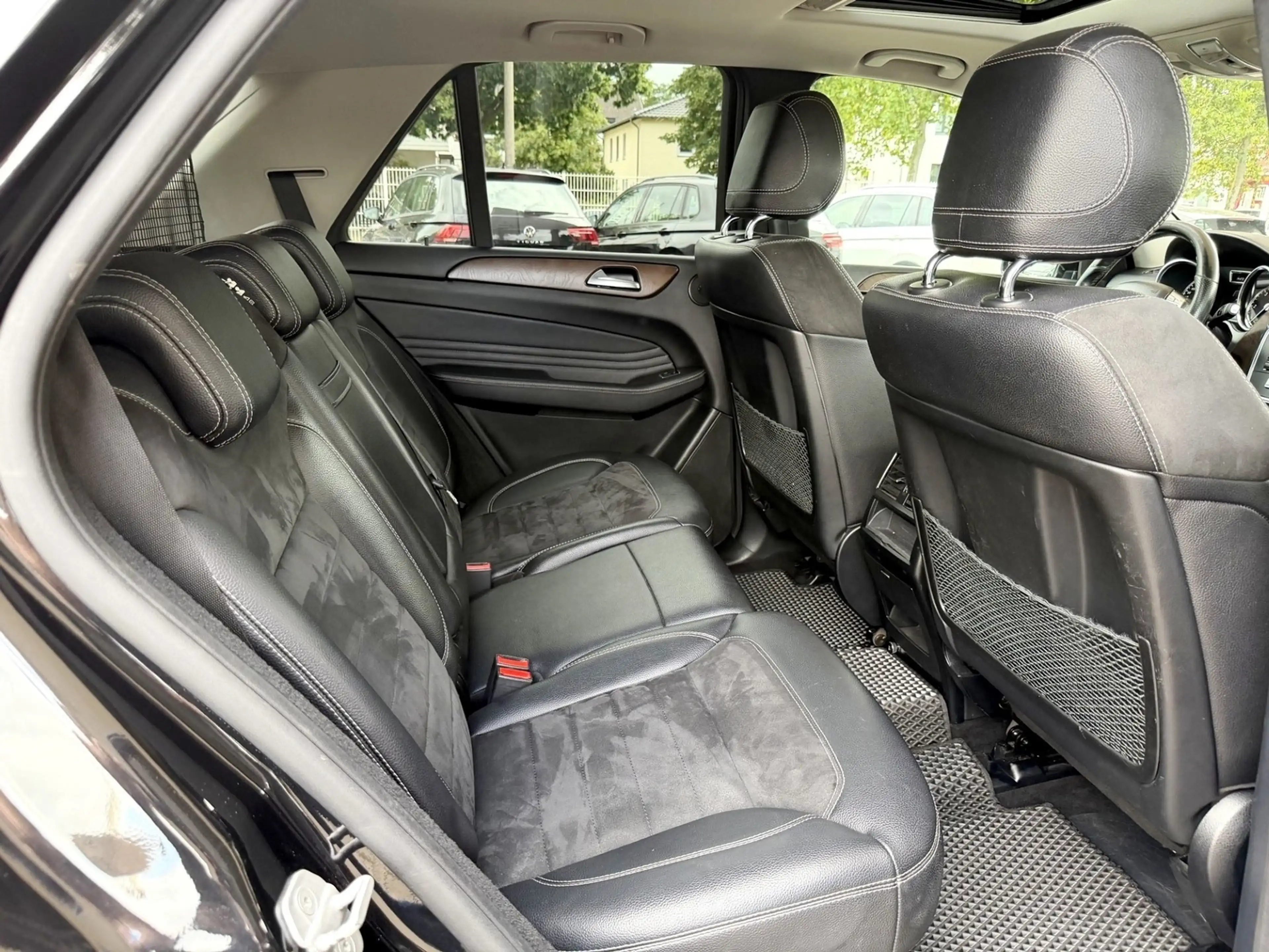 Mercedes-Benz ML 350 CDI AMG LINE/COMAND/SSD/KAMERA/LEDER — photo 10