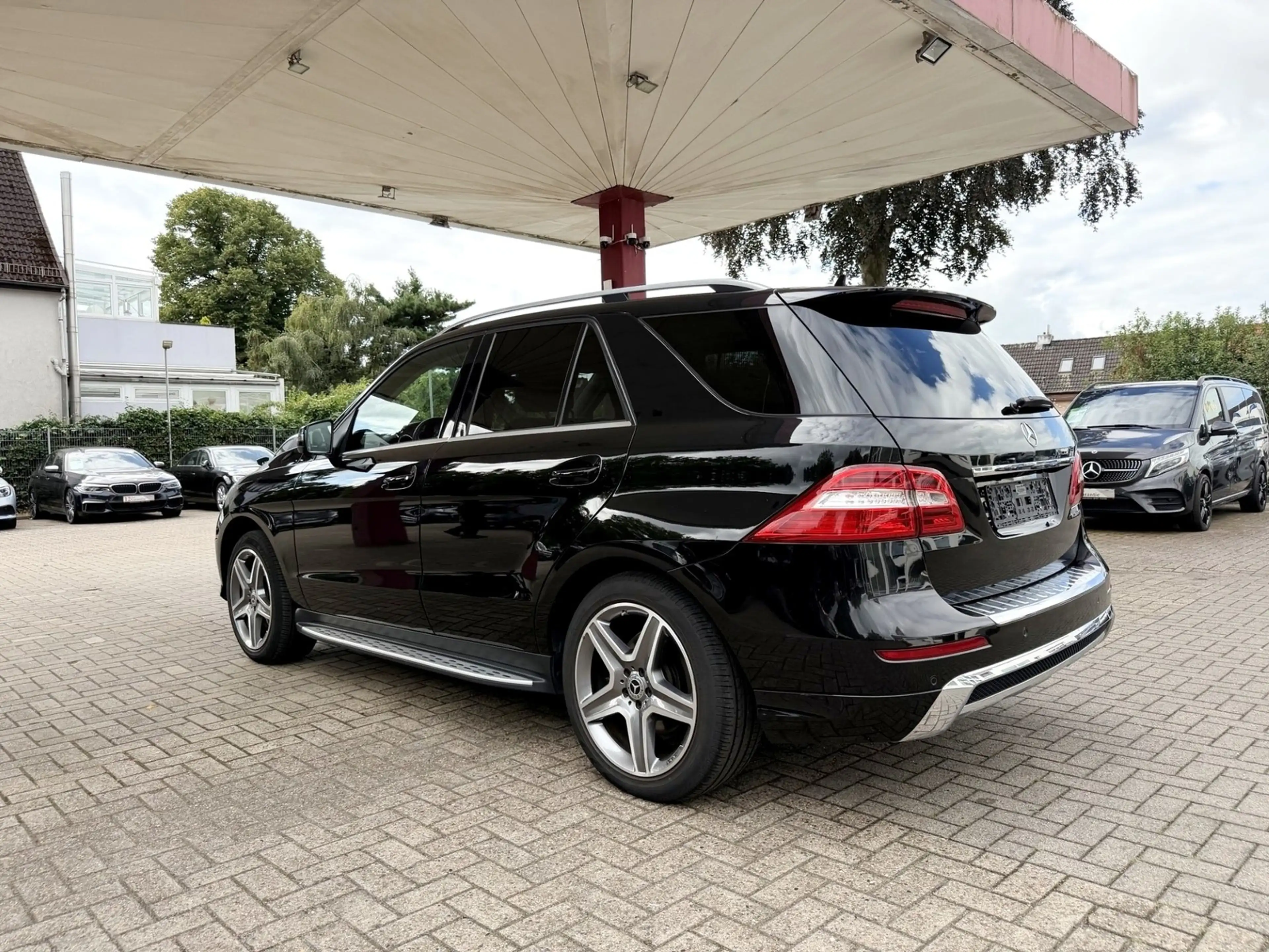 Mercedes-Benz ML 350 CDI AMG LINE/COMAND/SSD/KAMERA/LEDER — photo 3