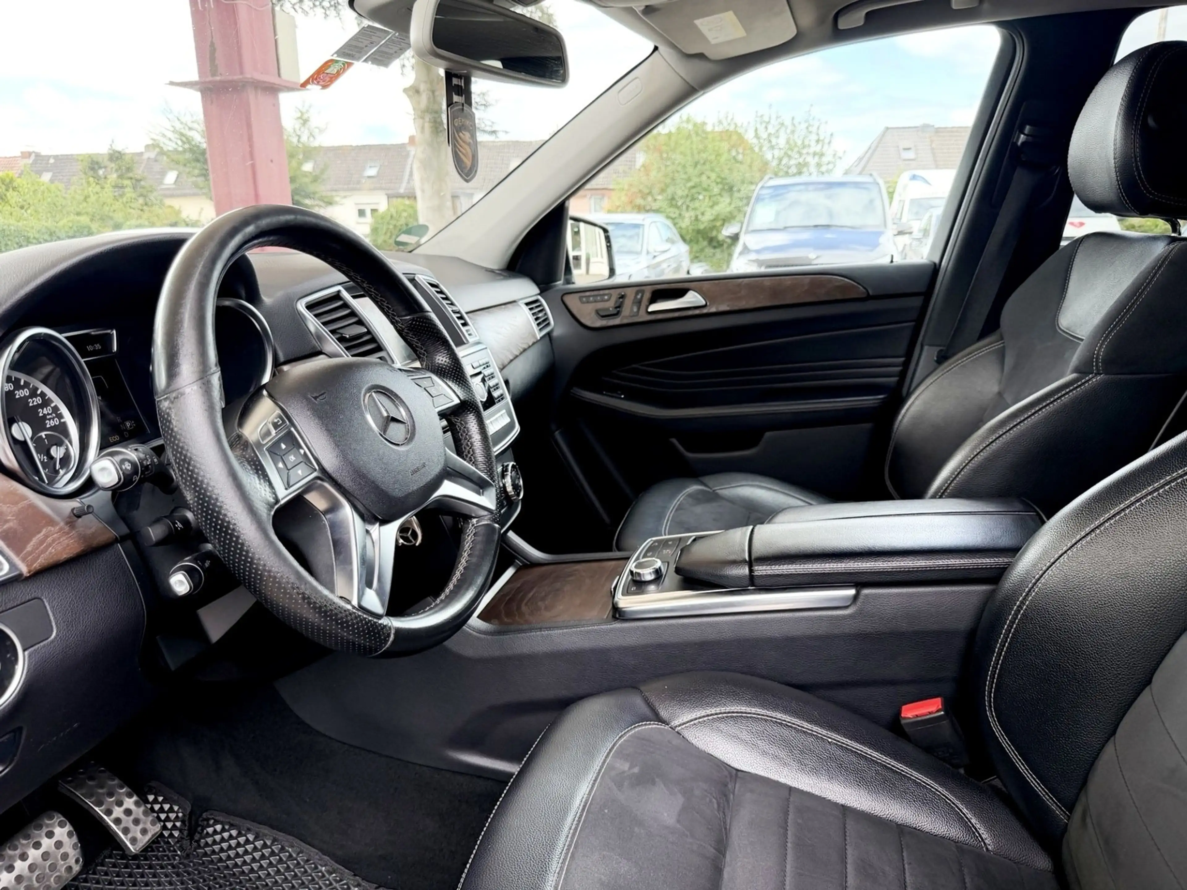 Mercedes-Benz ML 350 CDI AMG LINE/COMAND/SSD/KAMERA/LEDER — photo 7