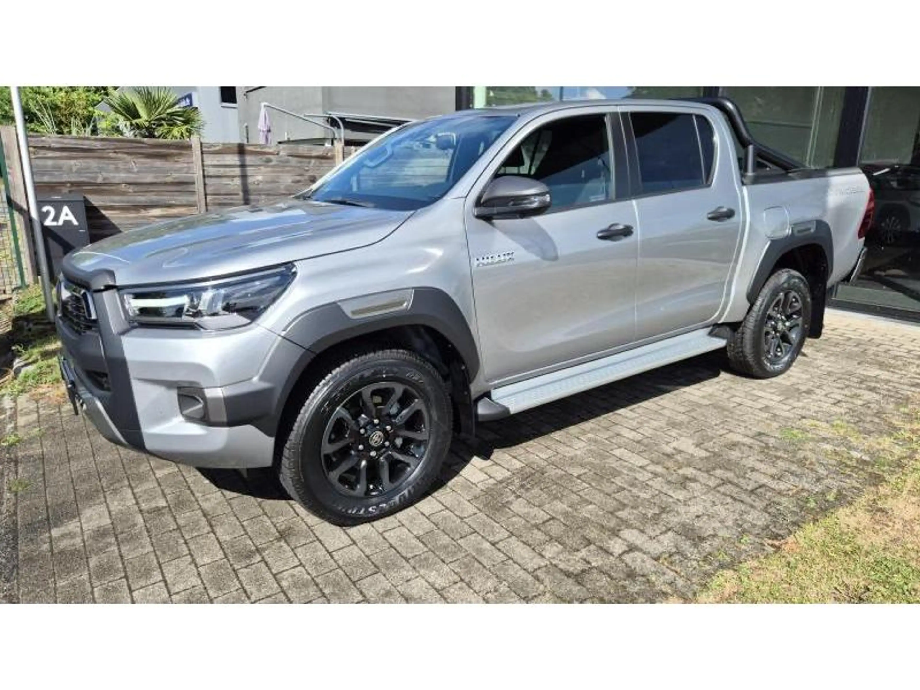 Toyota Hilux Incvincible — photo 12
