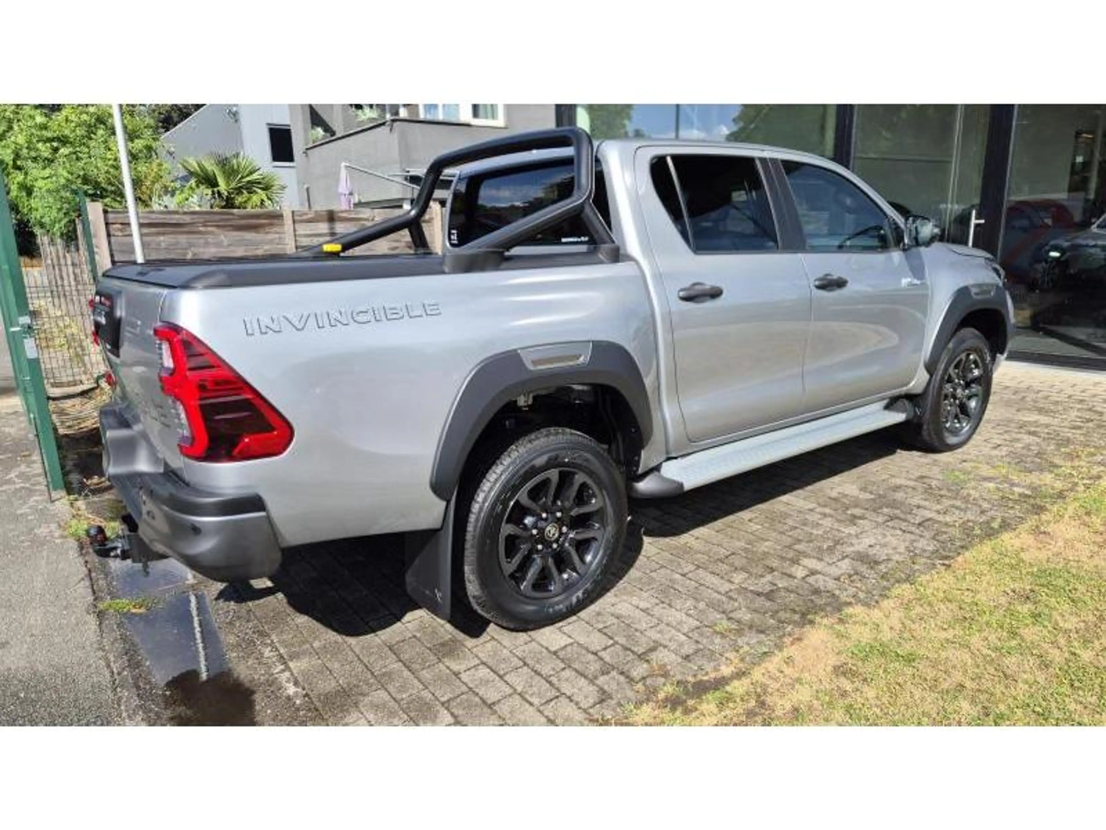 Toyota Hilux Incvincible — photo 2
