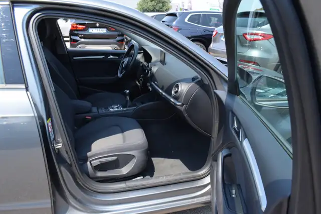 Audi A3 view 9