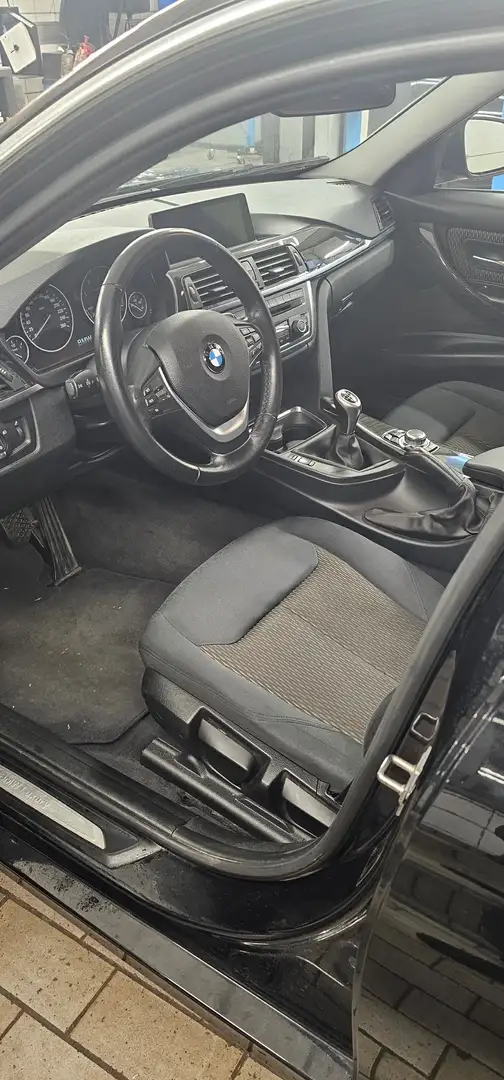 BMW 320 320 d Schwarz - 2