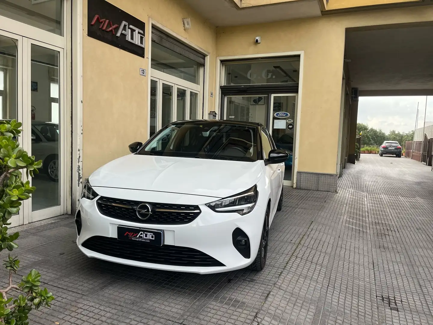 Opel Corsa Corsa 1.5 Edition s Bianco - 2