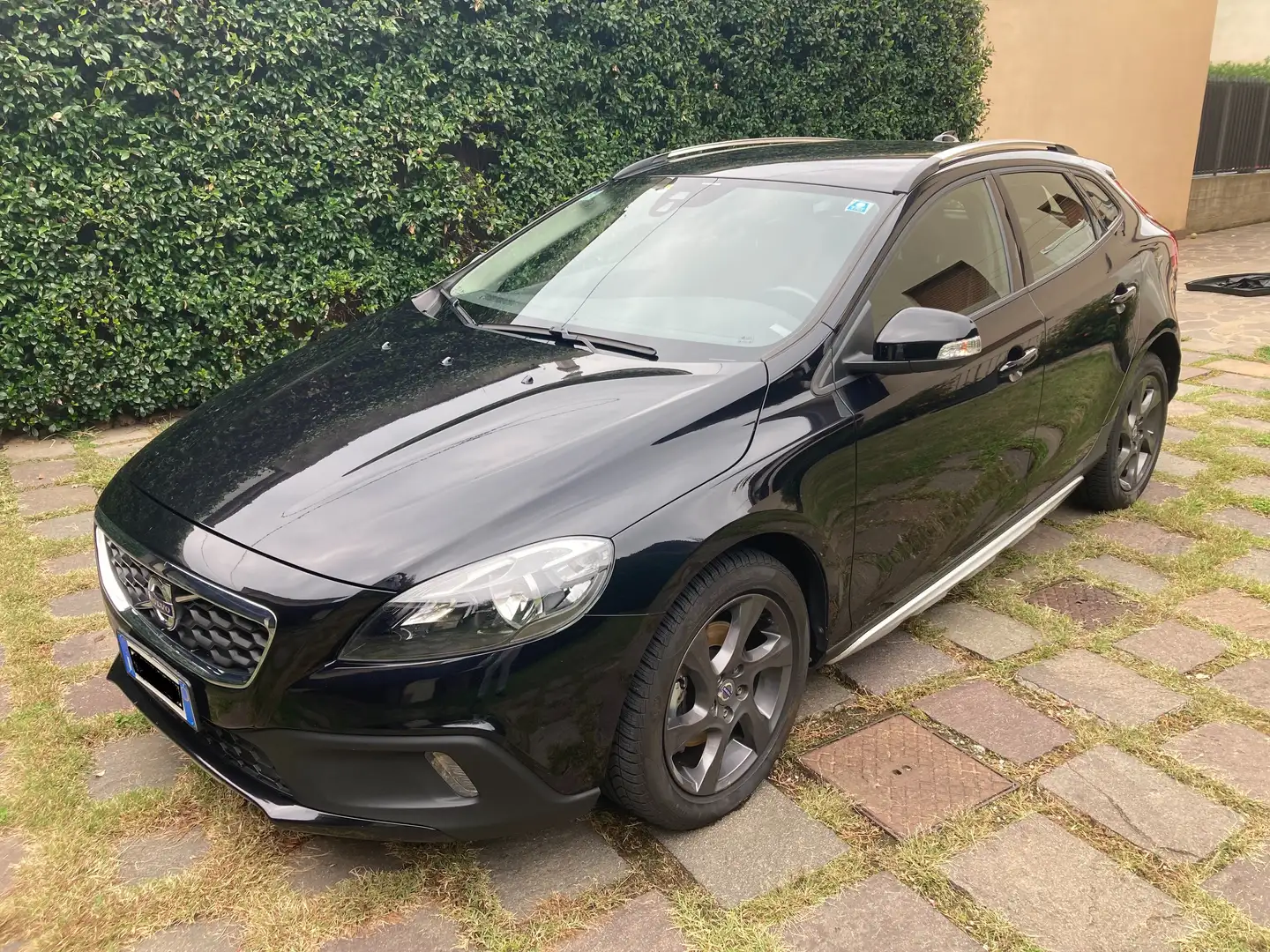 Volvo V40 Cross Country V40 Cross Country 1.6 d2 Kinetic Czarny - 1