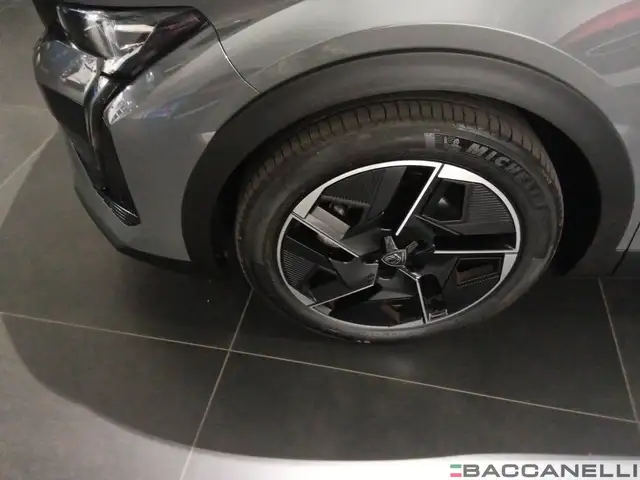 Peugeot 408 view 8