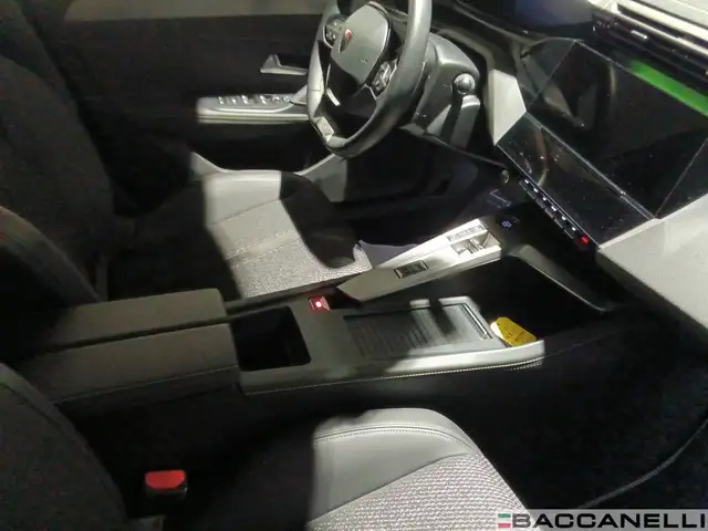 Peugeot 408 view 13