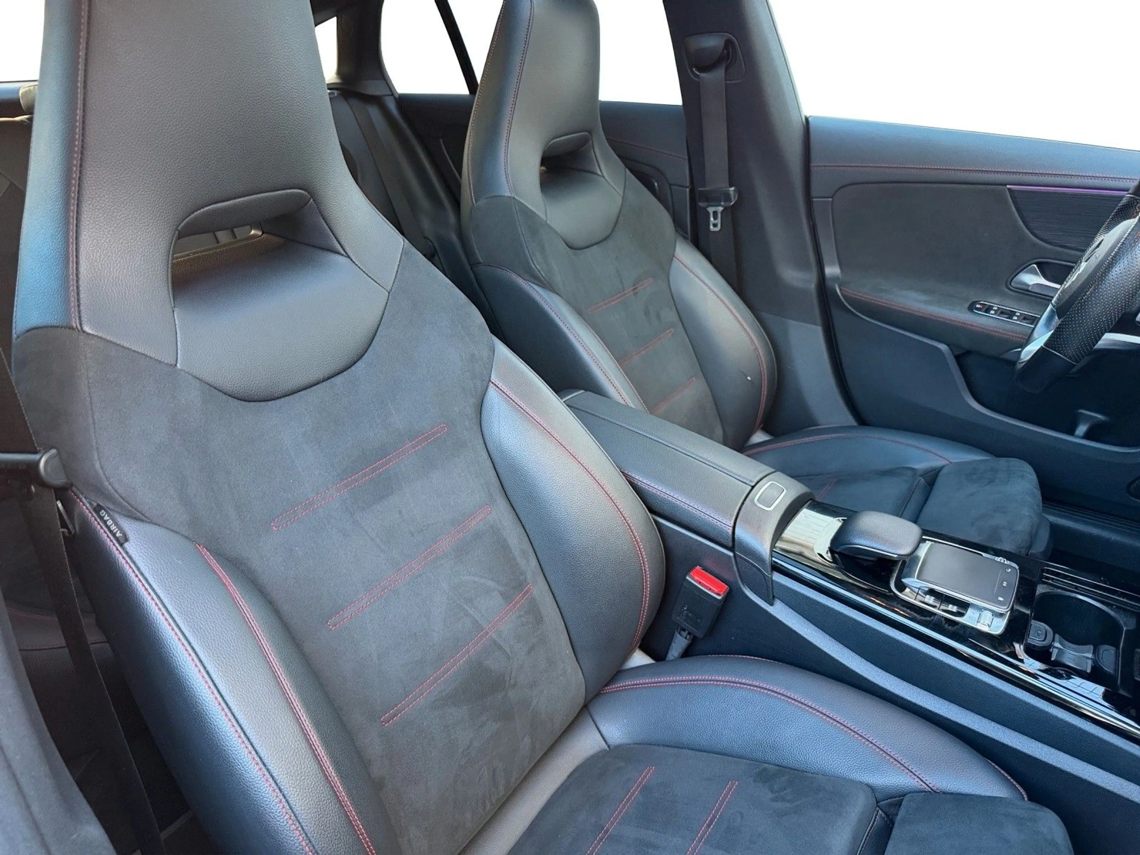 Mercedes-Benz CLA 220 CLA 200 Shooting Brake AMG LINE+Burmester+ Pano+ — photo 10