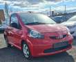 Toyota Aygo Basis / Kleinwagen Rot - thumbnail 2