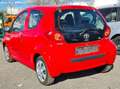 Toyota Aygo Basis / Kleinwagen Rot - thumbnail 4