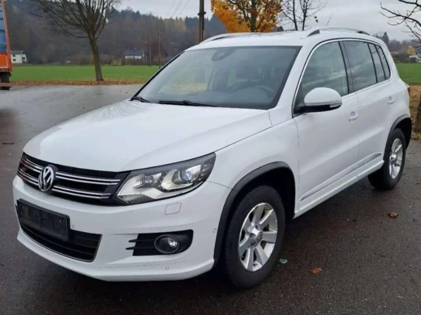 Volkswagen Tiguan Tiguan 2,0 TDI BMT 4Motion Sport DSG Sport Weiß - 1