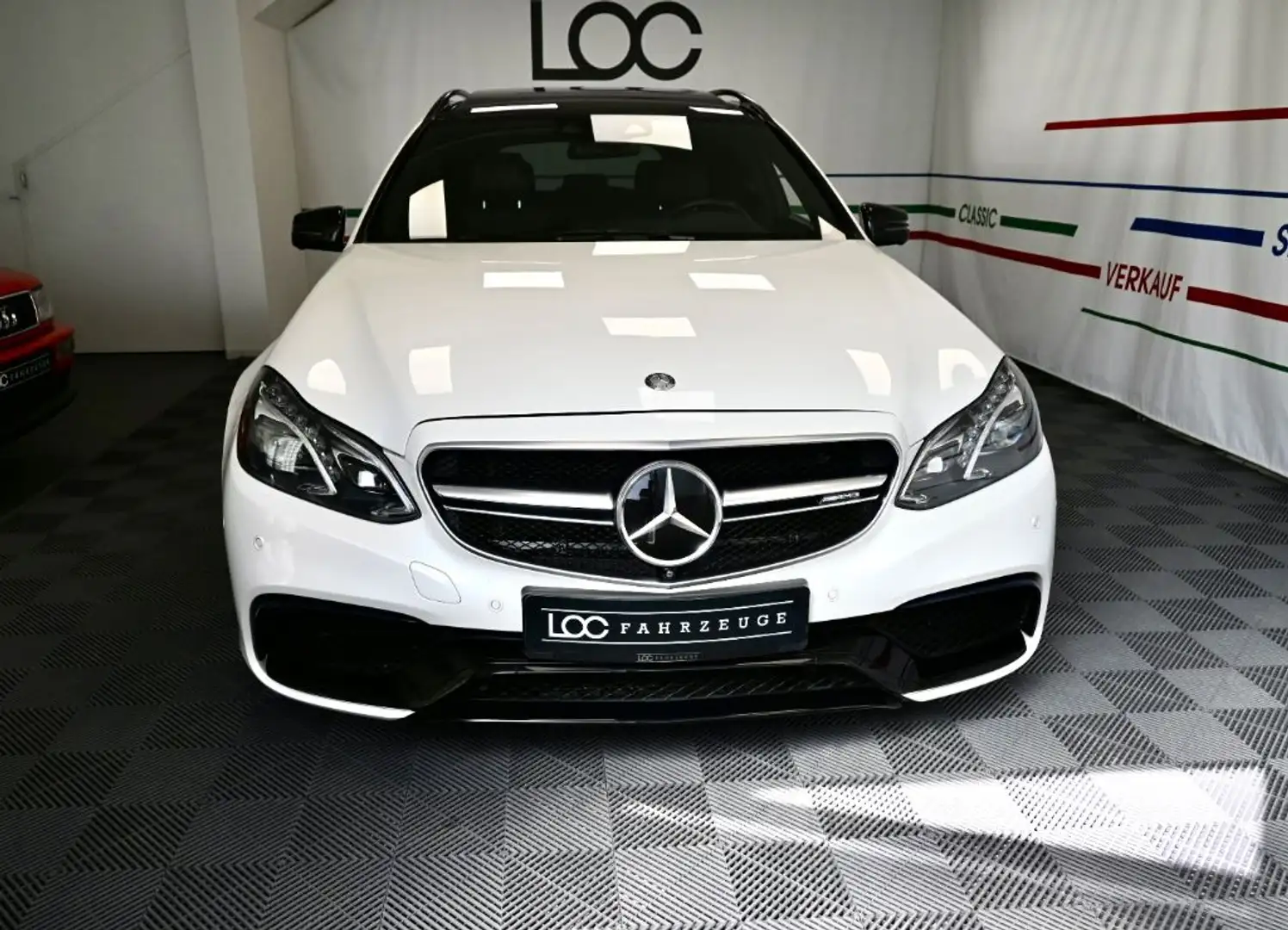 Mercedes-Benz E 63 AMG T 4Matic AMG *Night+Driver+Pano+Keyless+Harman* Fehér - 2