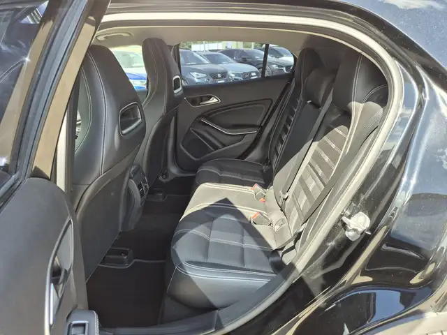 Mercedes-Benz Gla view 5