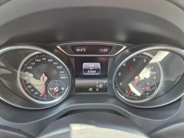 Mercedes-Benz Gla view 12