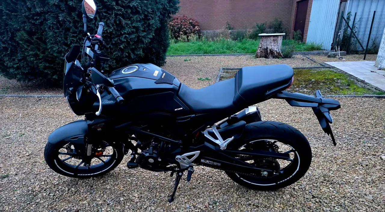 Honda CB 300