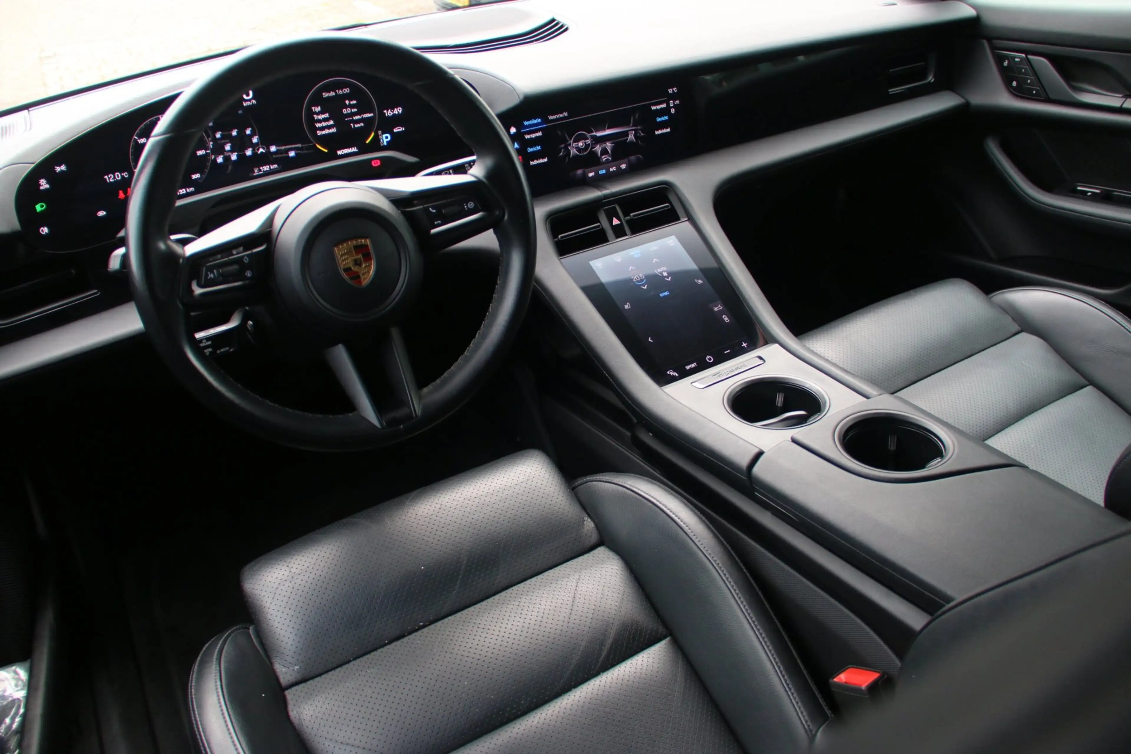 Porsche Taycan Cross Turismo 4 93 kWh DEALER OND. BTW AUTO! — photo 9