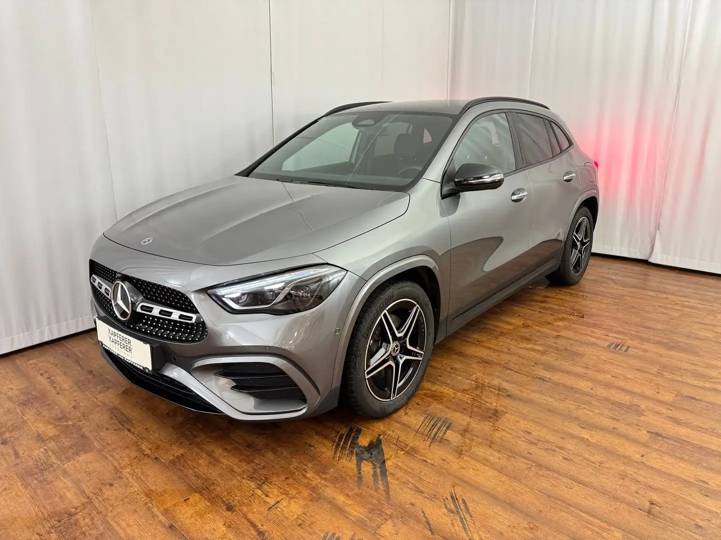 Mercedes-Benz GLA 200 200 d 4matic Entry Aut. Grau - 2