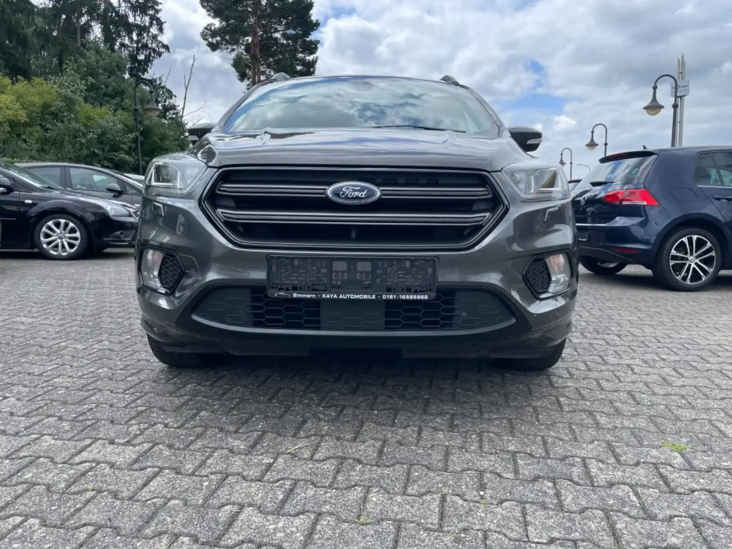 Ford Kuga ST-Line 4x4 Grau - 2