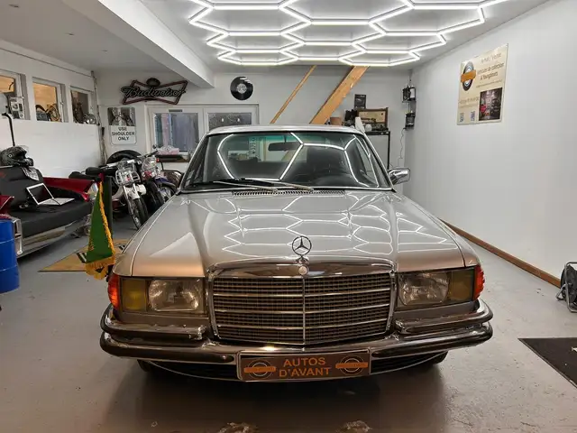 Mercedes-Benz 280 SEL