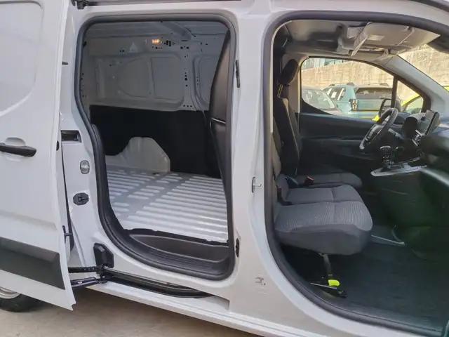 Fiat Doblo view 12