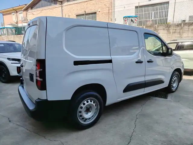 Fiat Doblo view 6