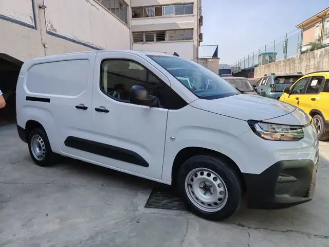 Fiat Doblo view 3