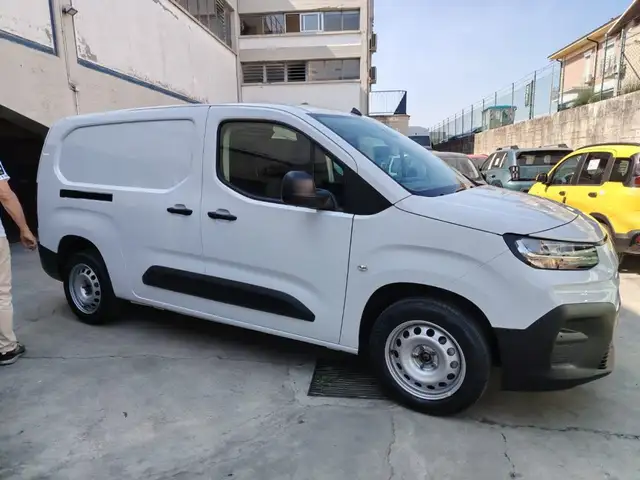 Fiat Doblo view 4