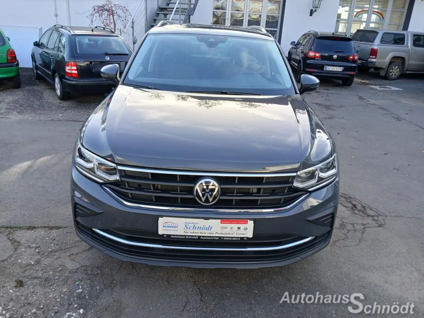 Volkswagen Tiguan 1.5 TSI Life Navi LED Klima Einparkhilfe Gris - 2