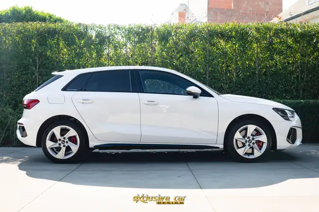 Audi A3 view 4