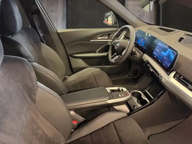 BMW X1 xDrive30e U11 XB2 Ansicht 6