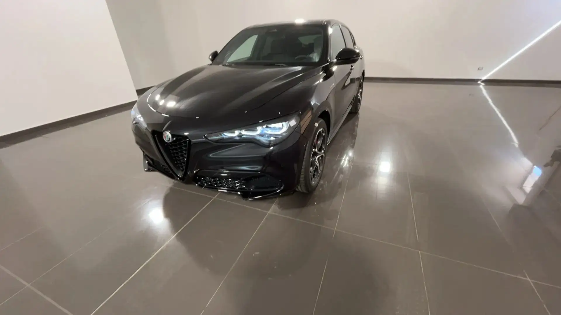 Alfa Romeo Stelvio Stelvio 2.2 t Veloce Q4 210cv auto Fekete - 1